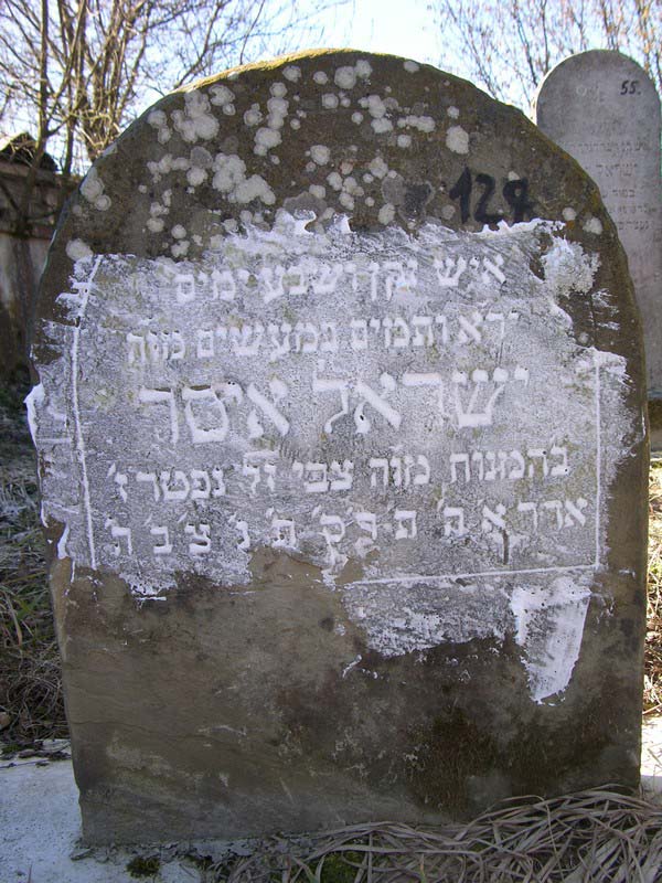 Grave 128