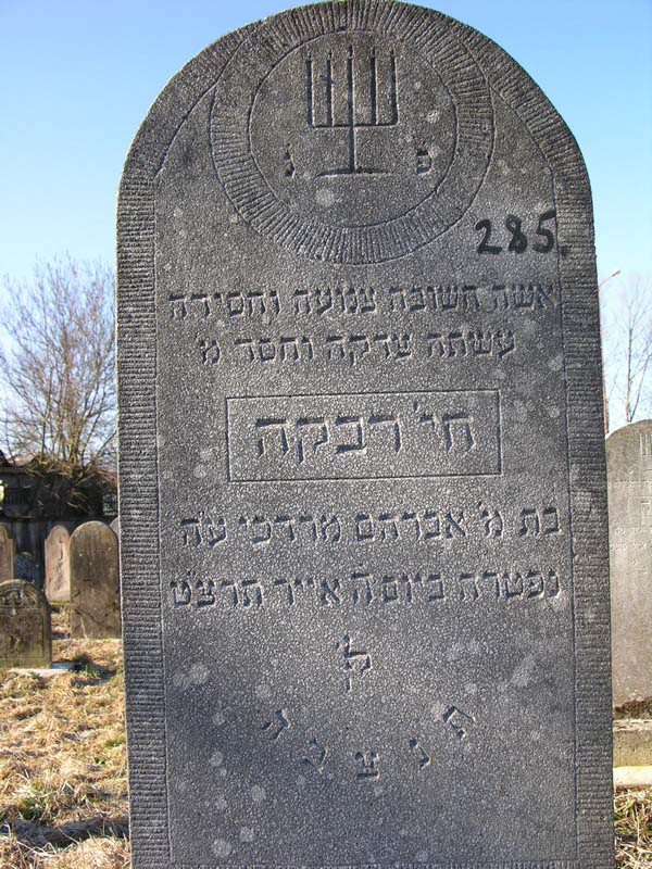 Grave 285