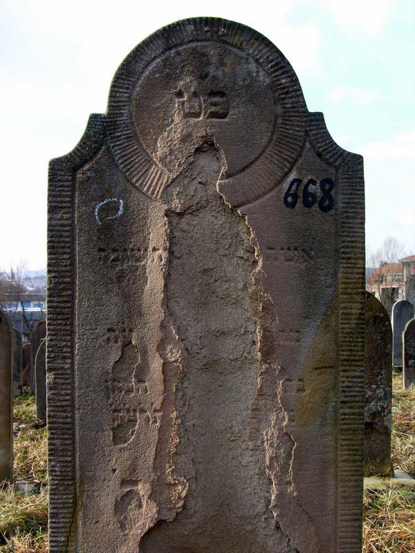 Grave 668