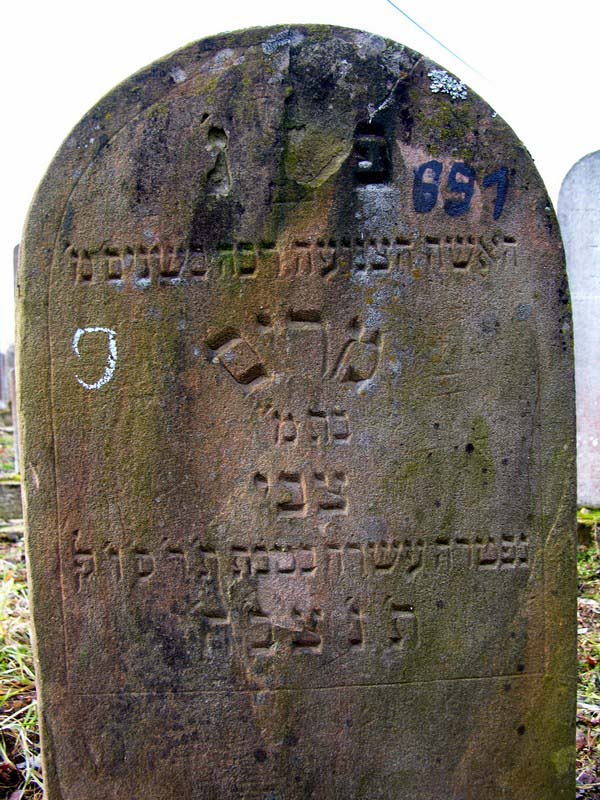 Grave 691