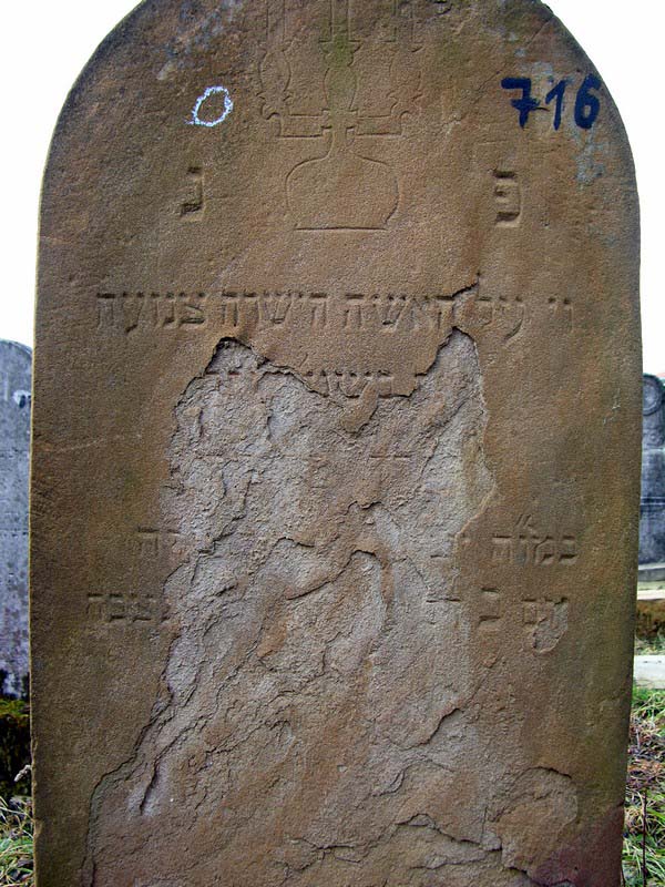 Grave 716