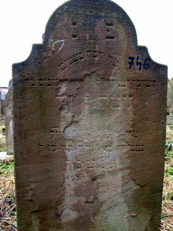 Grave 746