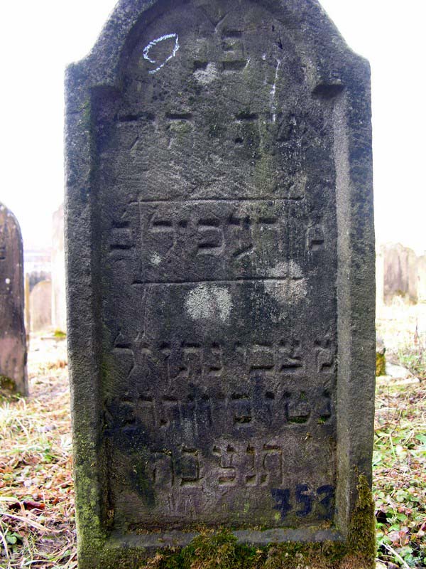 Grave 753