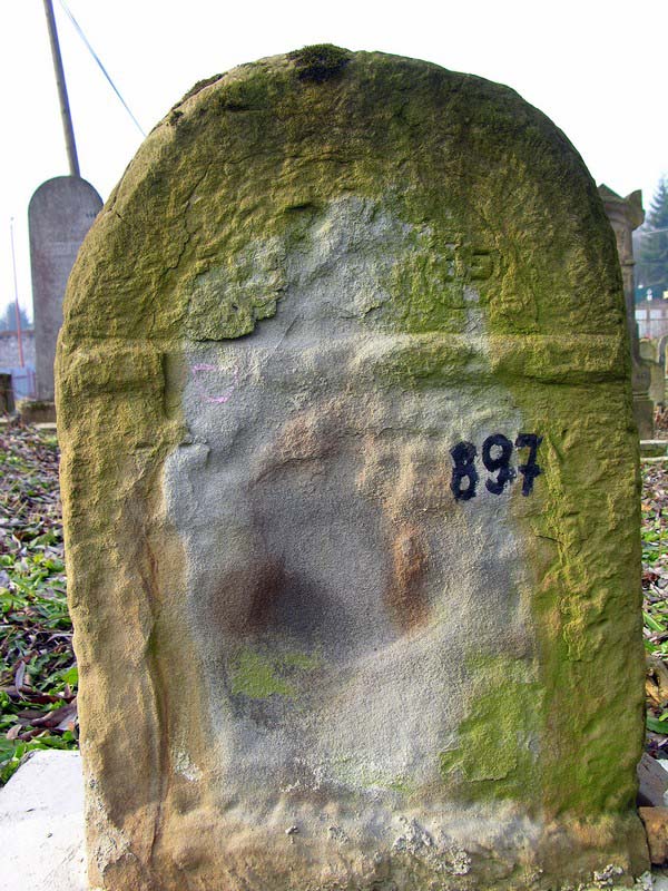 Grave 897
