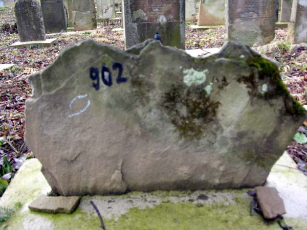 Grave 902