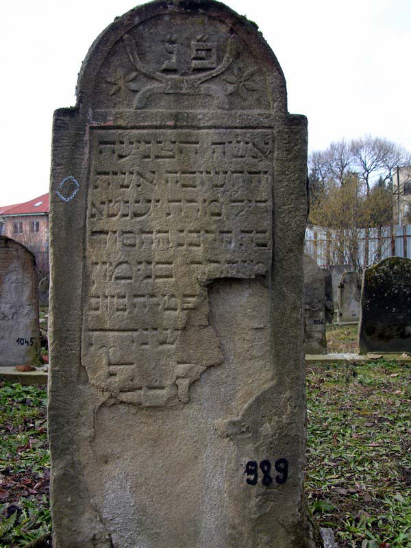 Grave 989