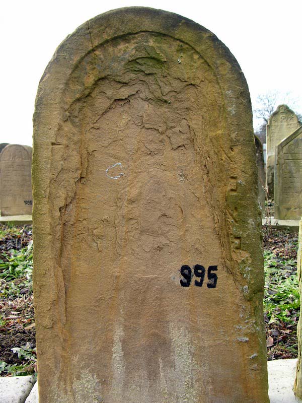 Grave 995