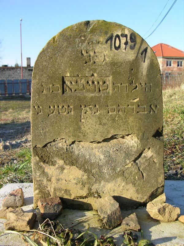 Grave 1079-1