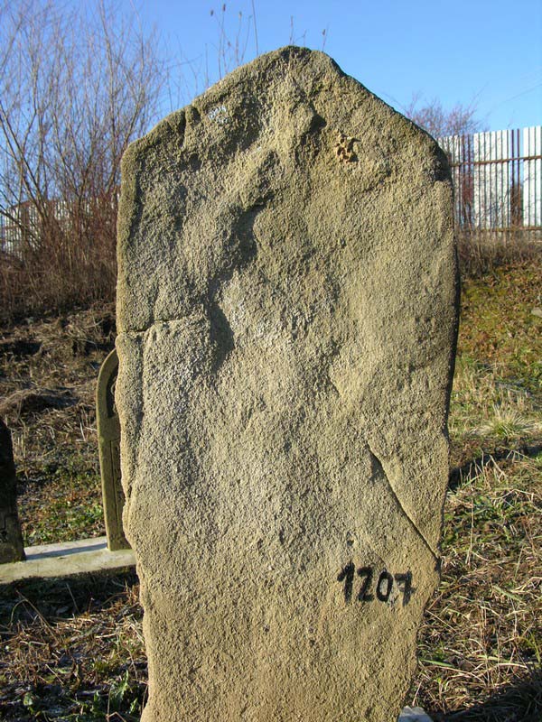 Grave 1207